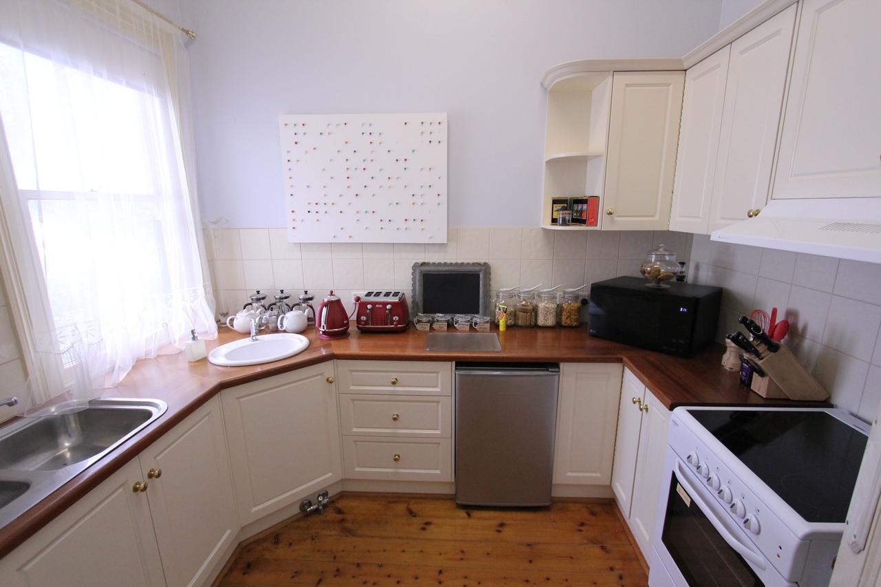 Palm House Bed & Breakfast Молдън Екстериор снимка