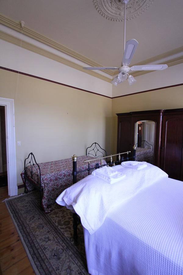 Palm House Bed & Breakfast Молдън Екстериор снимка